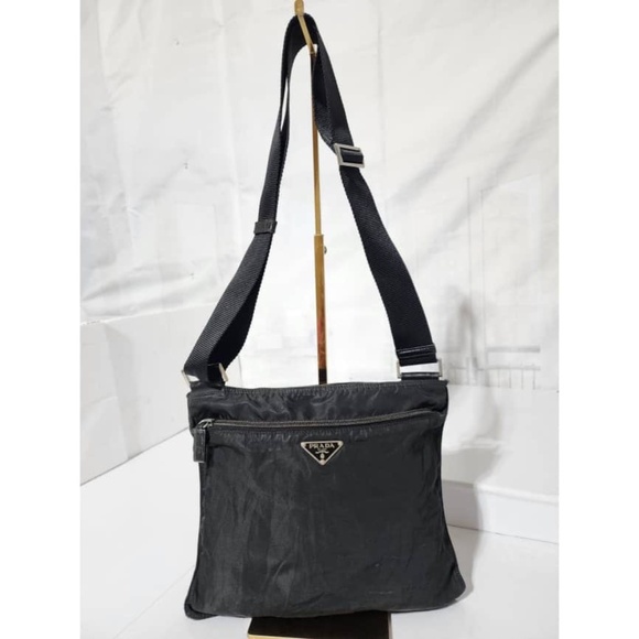 Authentic Prada Vintage Nylon Tessuto Triangle Logo Plate Shoulder/Crossbody Bag - Picture 13 of 15